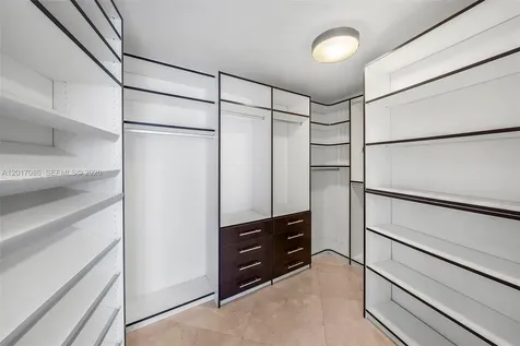 200 Biscayne Boulevard Way Miami FL 33131