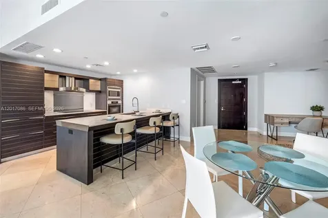 200 Biscayne Boulevard Way Miami FL 33131