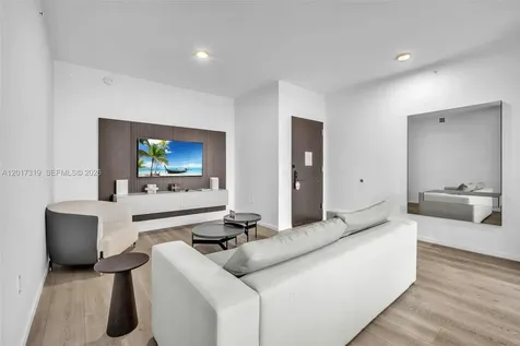 398 NE 5th Street Miami FL 33132