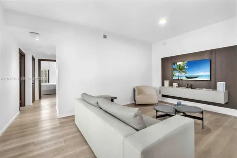 398 NE 5th Street Miami FL 33132