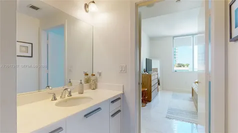 1060 Brickell Avenue Miami FL 33131