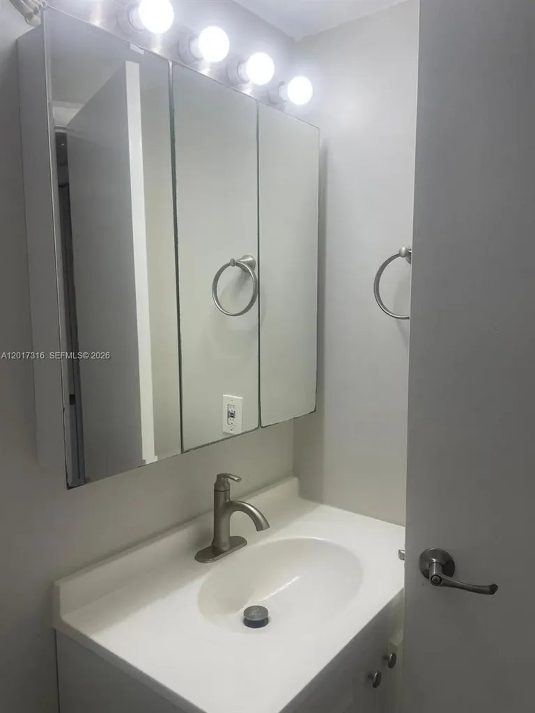 660 Tennis Club Drive Fort Lauderdale FL 33311