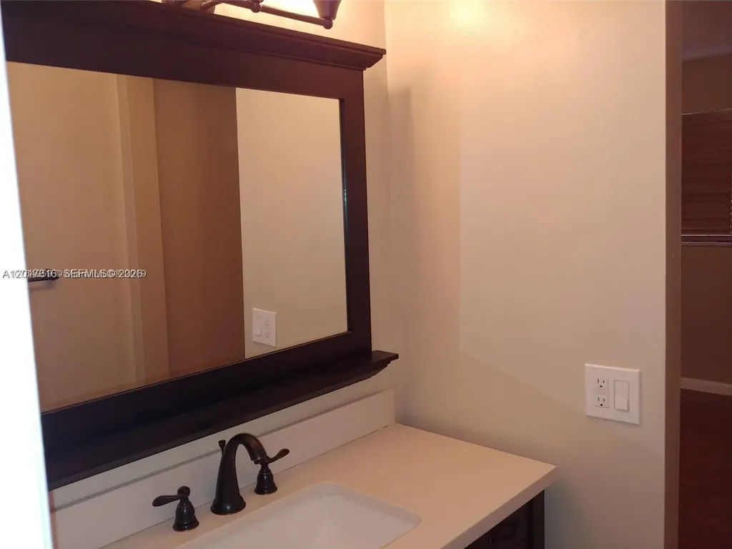 660 Tennis Club Drive Fort Lauderdale FL 33311