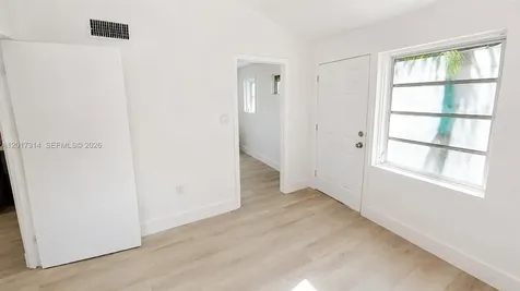 840 SW 7th Street Miami FL 33130