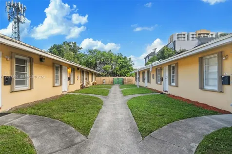 840 SW 7th Street Miami FL 33130