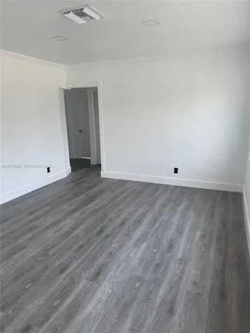 35 W 61st Street Hialeah FL 33012