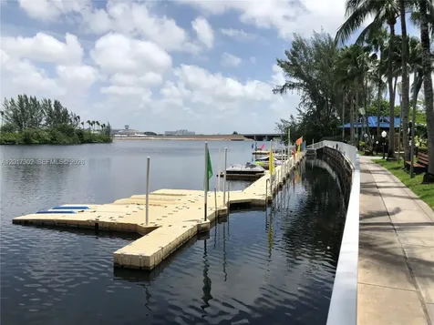 5085 NW 7th Street Miami FL 33126