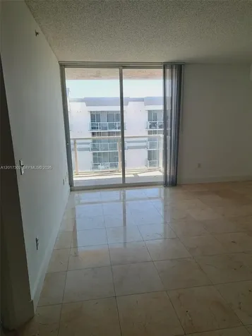 5085 NW 7th Street Miami FL 33126