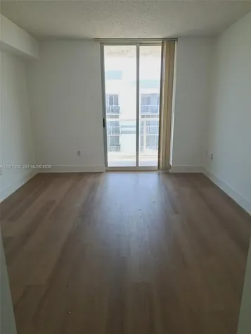 5085 NW 7th Street Miami FL 33126