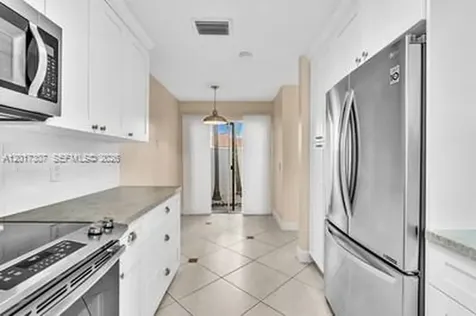 1395 Cottonwood Circle Weston FL 33326