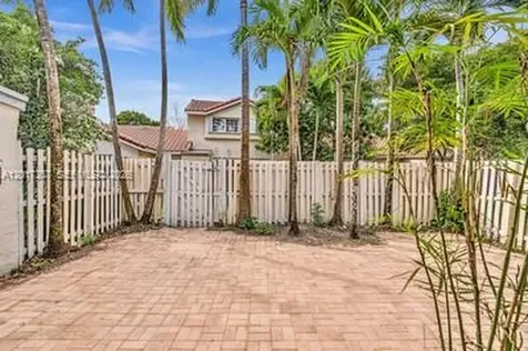 1395 Cottonwood Circle Weston FL 33326