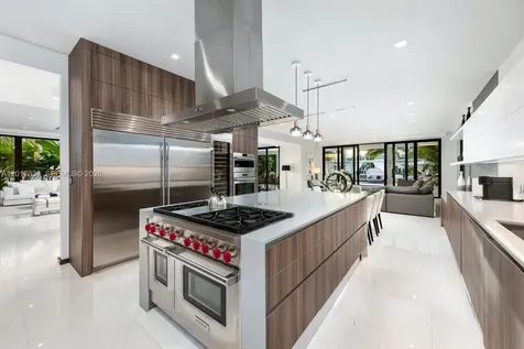 3734 Chase Avenue Miami Beach FL 33140