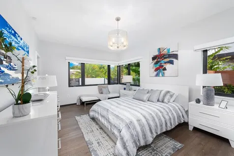 3734 Chase Avenue Miami Beach FL 33140