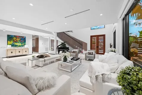 3734 Chase Avenue Miami Beach FL 33140