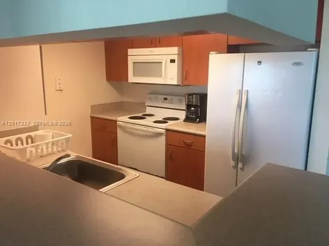 816 NW 11th Street Miami FL 33136
