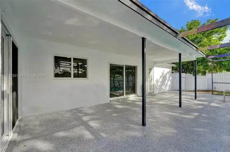 8400 NW 7th Street Pembroke Pines FL 33024