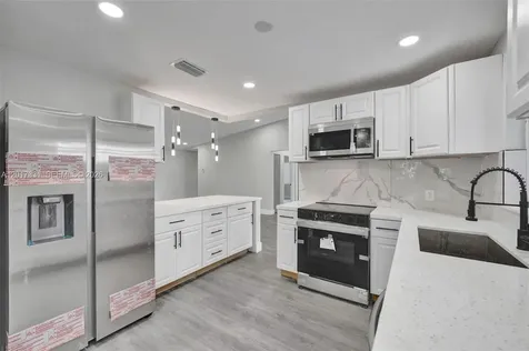 8400 NW 7th Street Pembroke Pines FL 33024