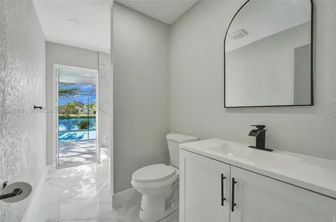 8400 NW 7th Street Pembroke Pines FL 33024