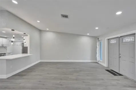 8400 NW 7th Street Pembroke Pines FL 33024