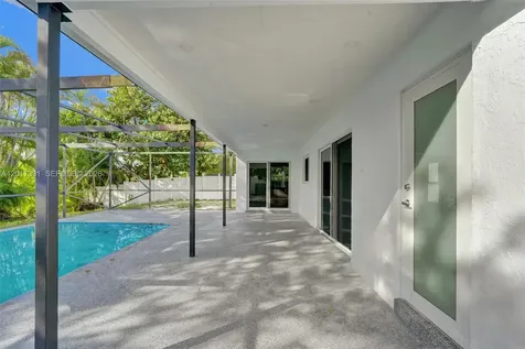 8400 NW 7th Street Pembroke Pines FL 33024