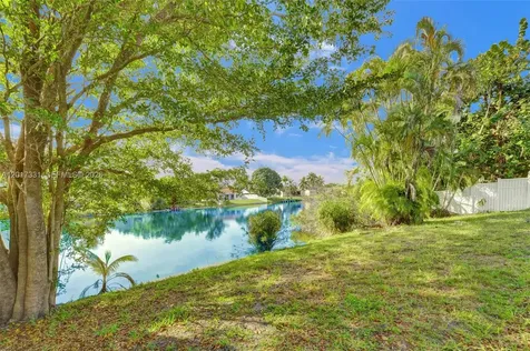8400 NW 7th Street Pembroke Pines FL 33024