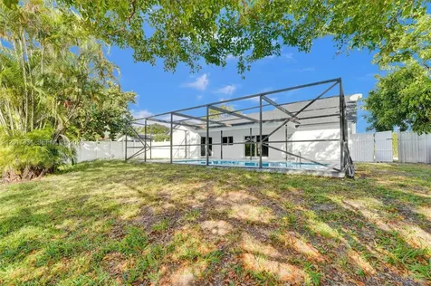 8400 NW 7th Street Pembroke Pines FL 33024