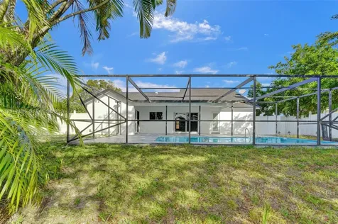 8400 NW 7th Street Pembroke Pines FL 33024