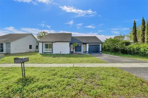 8400 NW 7th Street Pembroke Pines FL 33024