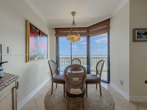 2000 Island Boulevard Aventura FL 33160
