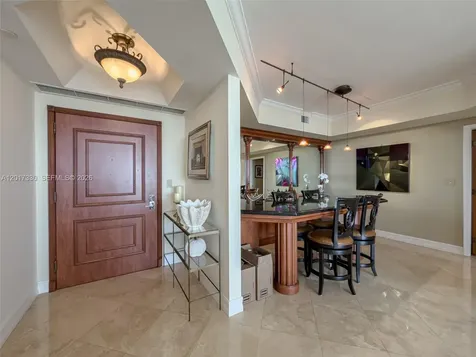 2000 Island Boulevard Aventura FL 33160