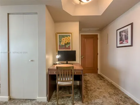 2000 Island Boulevard Aventura FL 33160