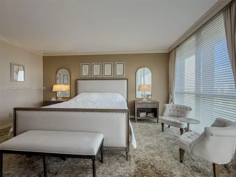 2000 Island Boulevard Aventura FL 33160