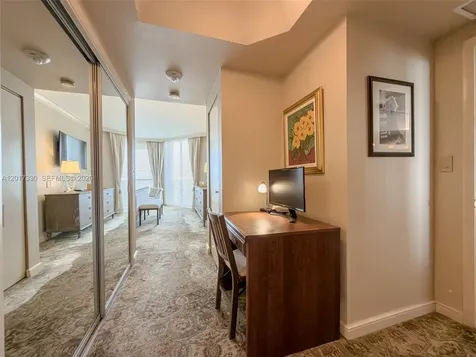 2000 Island Boulevard Aventura FL 33160