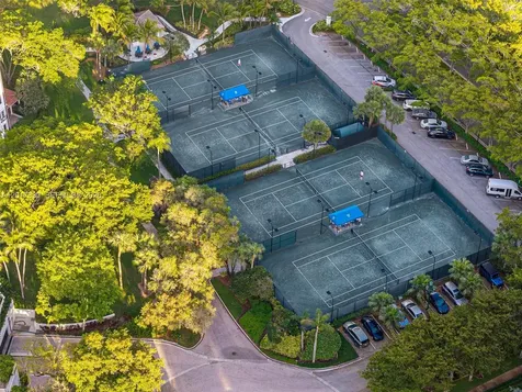 2000 Island Boulevard Aventura FL 33160