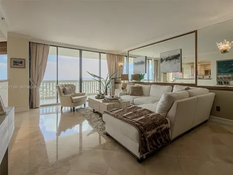 2000 Island Boulevard Aventura FL 33160