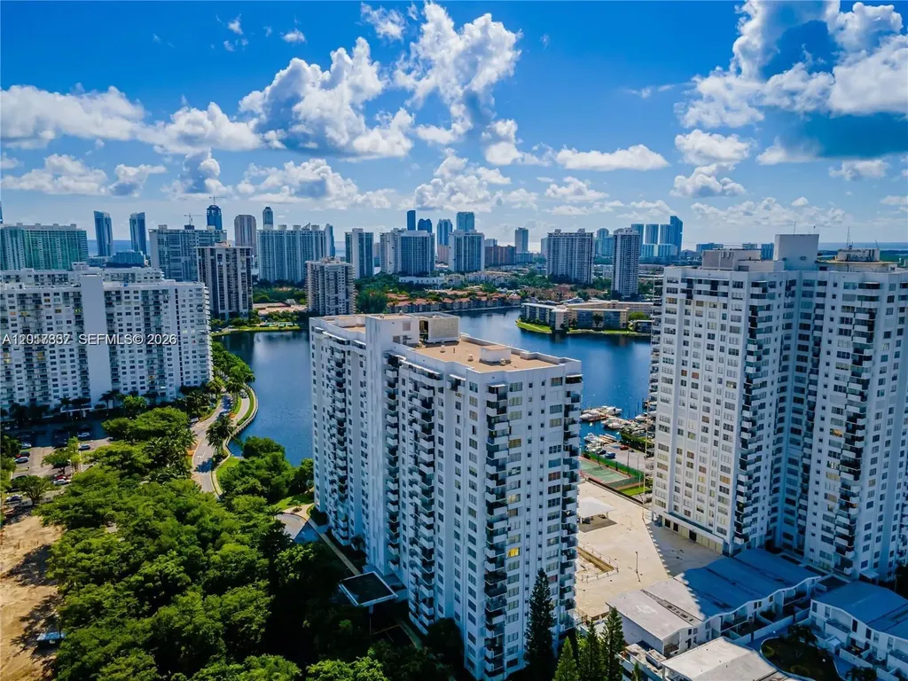 2780 NE 183rd Street Aventura FL 33160
