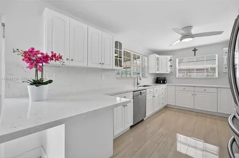 9315 SW 172nd Terrace Palmetto Bay FL 33157