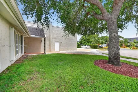 9315 SW 172nd Terrace Palmetto Bay FL 33157