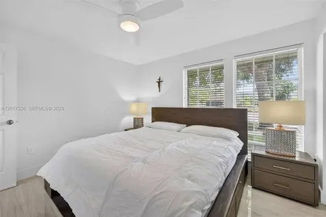 9315 SW 172nd Terrace Palmetto Bay FL 33157