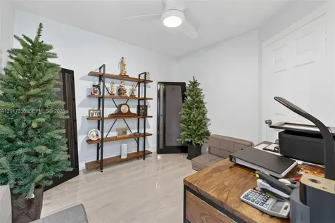 9315 SW 172nd Terrace Palmetto Bay FL 33157