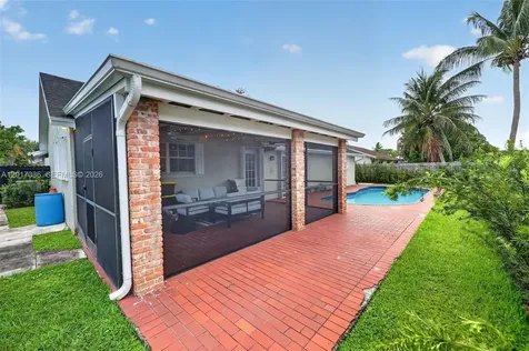 9315 SW 172nd Terrace Palmetto Bay FL 33157