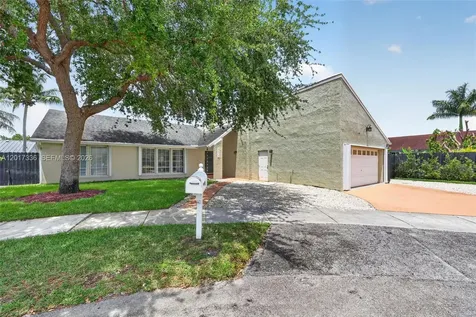 9315 SW 172nd Terrace Palmetto Bay FL 33157