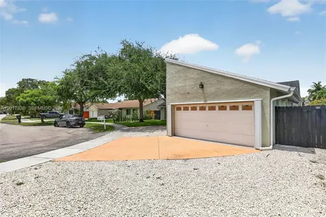 9315 SW 172nd Terrace Palmetto Bay FL 33157