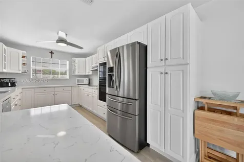 9315 SW 172nd Terrace Palmetto Bay FL 33157