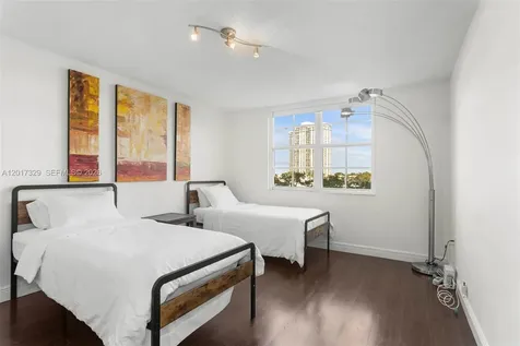 19655 E Country Club Drive Aventura FL 33180