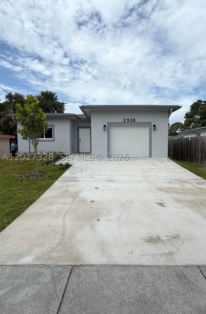 2536 NW 9th Court Fort Lauderdale FL 33311