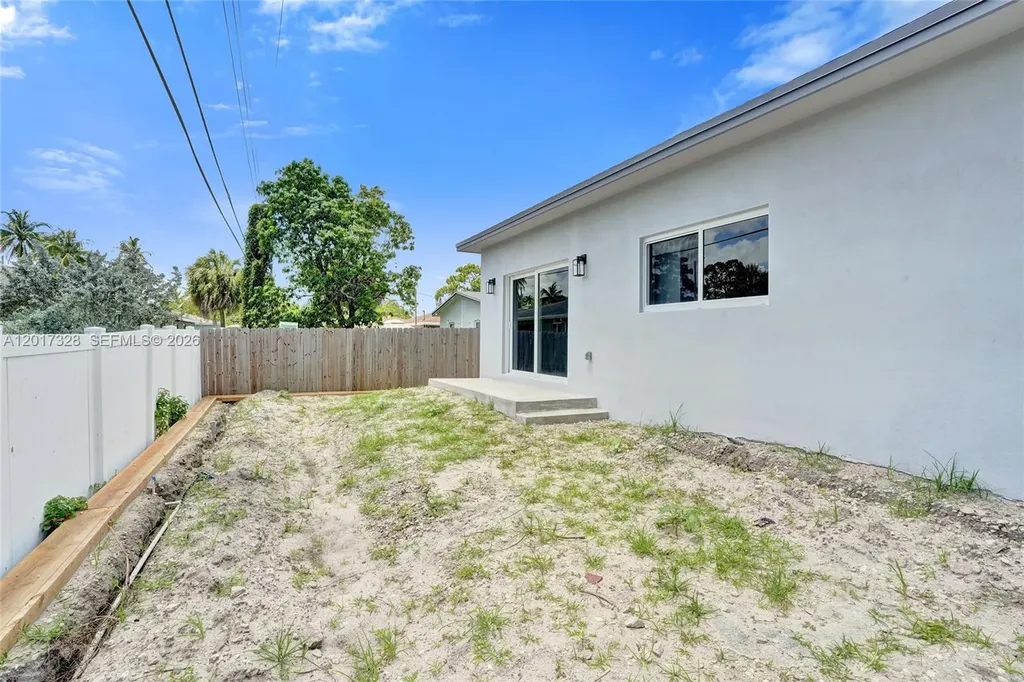 2536 NW 9th Court Fort Lauderdale FL 33311