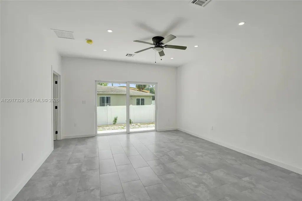 2536 NW 9th Court Fort Lauderdale FL 33311