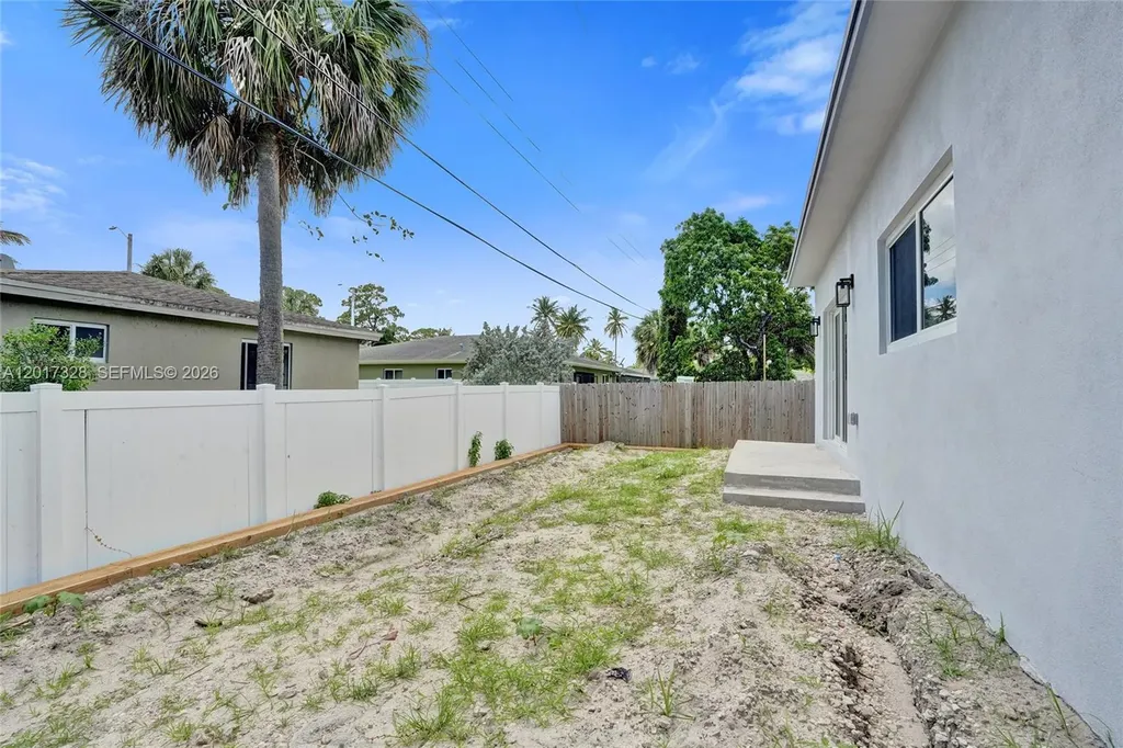 2536 NW 9th Court Fort Lauderdale FL 33311