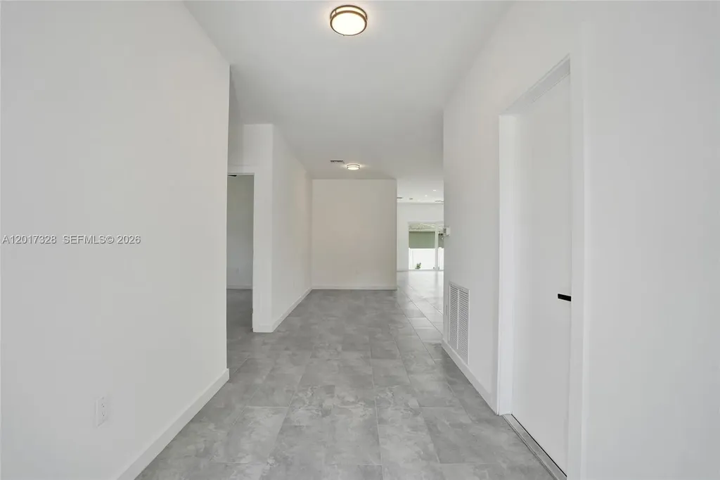 2536 NW 9th Court Fort Lauderdale FL 33311